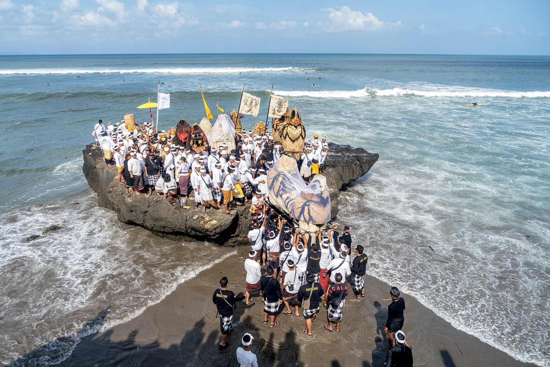 Harmoni Dalam Persembahan
